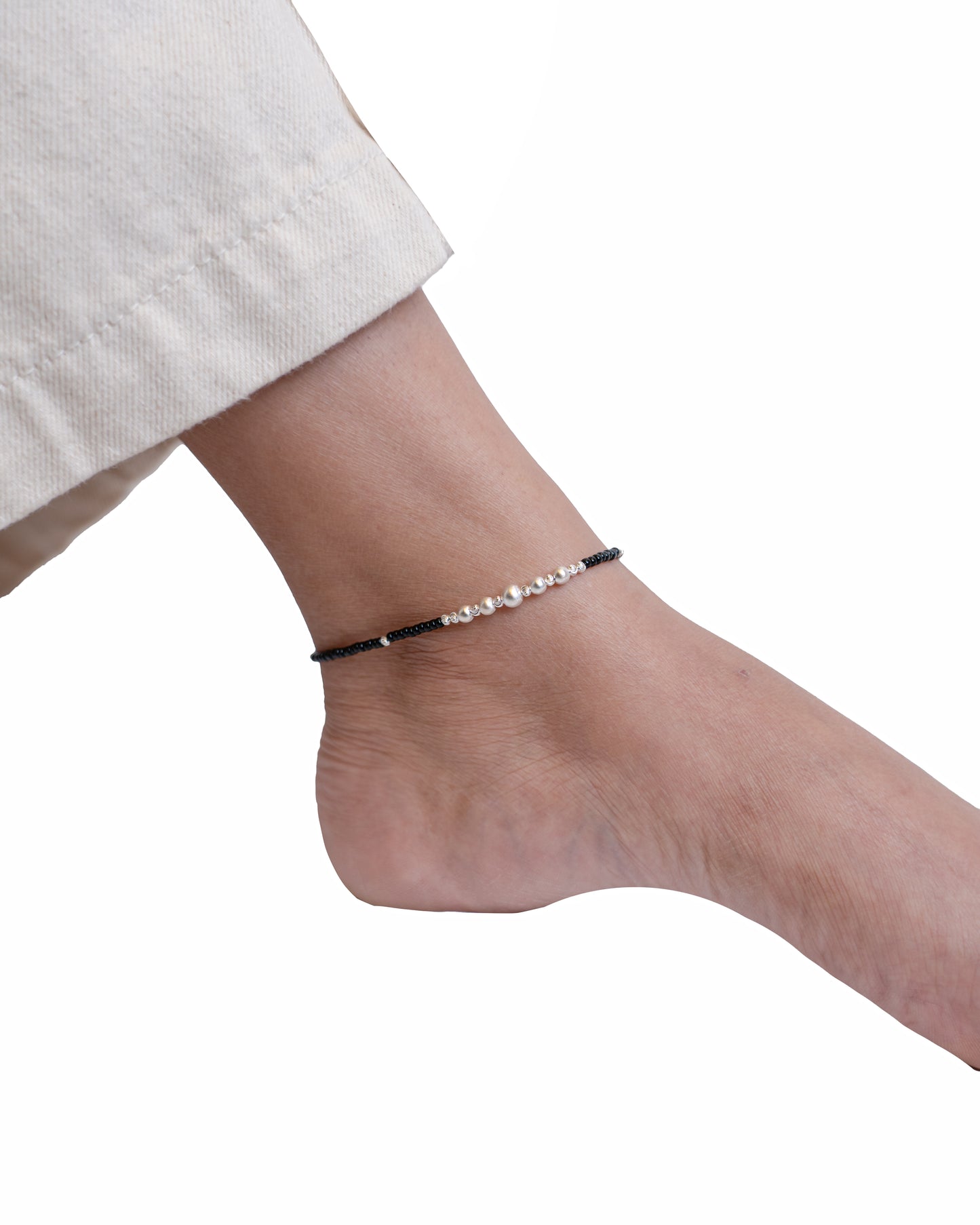 Silver Black And White Pearls Anklet