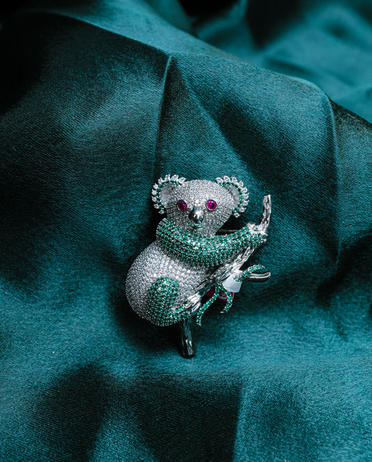 BROOCHES