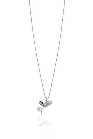 Silverio Leaf and Pearl Chain