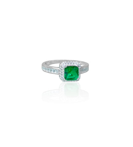 Elegant Silverio Emerald-Green Gemstone Sterling Silver Ring