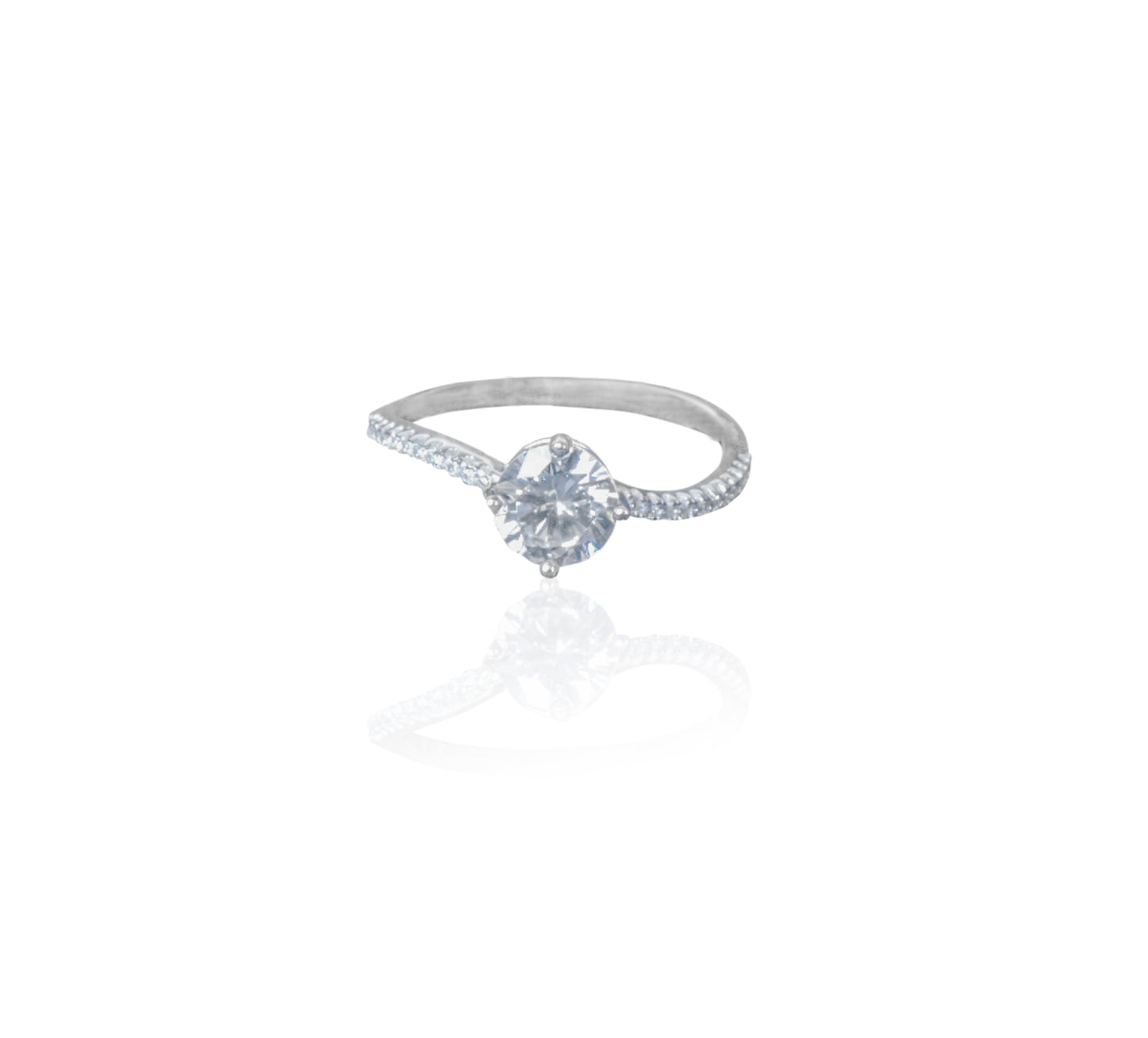 Silverio Sparkling Round-Cut Gemstone Sterling Silver Ring