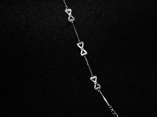 Silverio Bow ho toh Aisi Bracelet